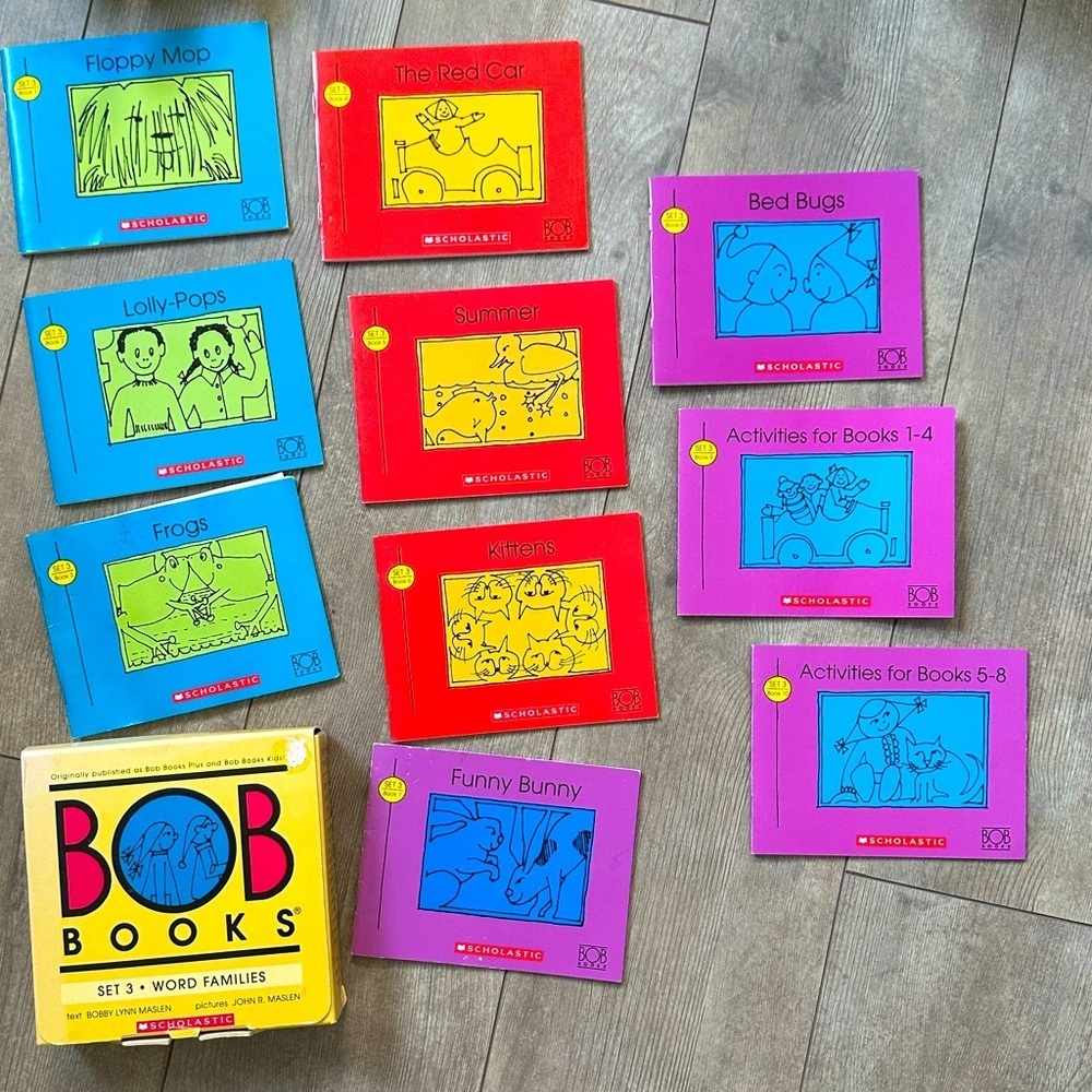 Bob Books Set 3: Word Families Bobby Lynn Maslen Kids Reading Set - Multicolor